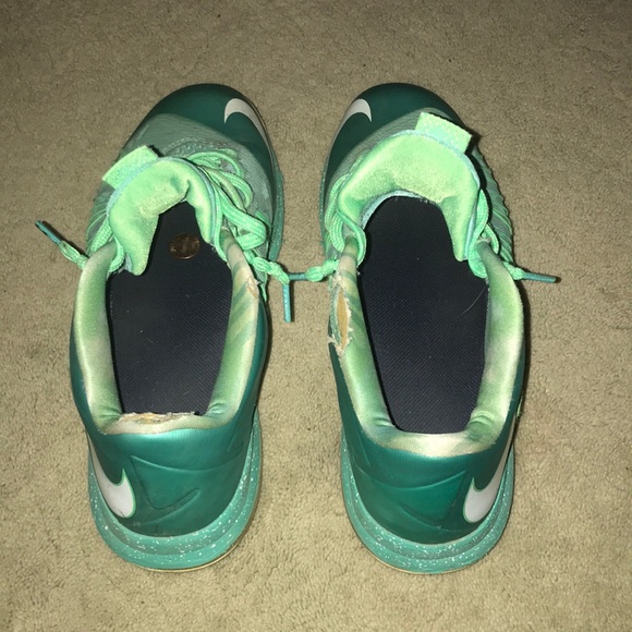 LeBron 9 low Easter. - Picture 2 of 3